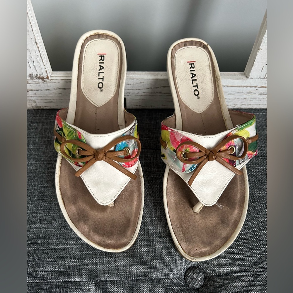 Size 6.5 Rialto sandals